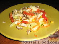 Фото к рецепту: Салат со скумбрией-гриль
