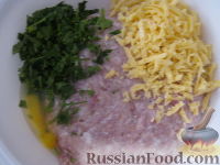Фото приготовления рецепта: Фрикадельки в томатно-чесночном соусе - шаг №4