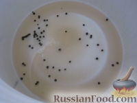 Фото приготовления рецепта: Салат из огурцов на зиму  «Зимний король» - шаг №8