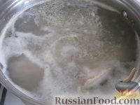 Фото приготовления рецепта: Куриный супчик с чечевицей - шаг №3
