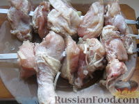 Фото приготовления рецепта: Шашлык из курицы с перцем и уксусом - шаг №7