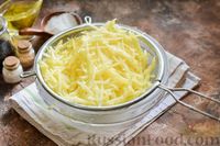 Фото приготовления рецепта: Картофельная соломка в чесночно-соевом соусе - шаг №4