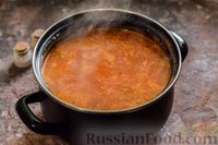 Фото приготовления рецепта: Свекольный суп с шампиньонами и фасолью - шаг №15