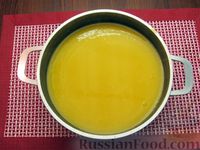 Фото приготовления рецепта: Тыквенный суп-пюре с копчёной курицей - шаг №9