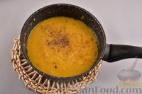 Фото приготовления рецепта: Суп-пюре из запечённой тыквы с имбирём и острым перцем - шаг №10