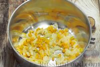 Фото приготовления рецепта: Фасолевый суп с цветной капустой и сухариками - шаг №4