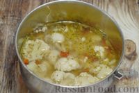Фото приготовления рецепта: Фасолевый суп с цветной капустой и сухариками - шаг №9