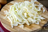 Фото приготовления рецепта: Запеканка "Улитка" из лаваша с капустой, грибами и морковью - шаг №4