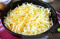 Фото приготовления рецепта: Запеканка "Улитка" из лаваша с капустой, грибами и морковью - шаг №8