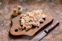 Фото приготовления рецепта: Жульен с грибами и курицей, в тарталетках - шаг №3