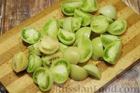 Фото приготовления рецепта: Аджика из зелёных помидоров с яблоками и сладким перцем (на зиму) - шаг №3