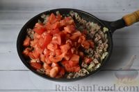 Фото приготовления рецепта: Запеканка из тыквы с мясным фаршем и помидорами - шаг №7