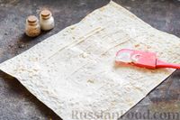 Фото приготовления рецепта: Рулеты из лаваша с тыквой, копчёной колбасой и сыром - шаг №9