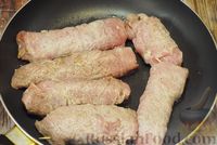 Фото приготовления рецепта: Мясные рулетики с сыром, маринованными огурцами и горчицей - шаг №12