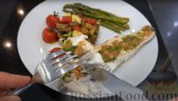 Фото приготовления рецепта: Сибас с овощами в духовке, с французским соусом вьерж - шаг №11