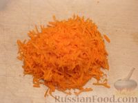 Фото приготовления рецепта: Рулеты из скумбрии с болгарским перцем, морковью и сыром - шаг №2