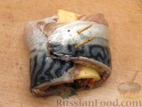 Фото приготовления рецепта: Рулеты из скумбрии с болгарским перцем, морковью и сыром - шаг №16