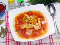 Фото приготовления рецепта: Куриный суп с капустой и томатной пастой - шаг №17