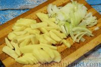 Фото приготовления рецепта: Жареная картошка с опятами - шаг №6