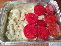 Фото приготовления рецепта: Запеканка из цветной капусты с помидорами и сыром (в духовке) - шаг №8
