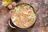 Фото приготовления рецепта: Овощной суп с фасолью и капустой - шаг №11