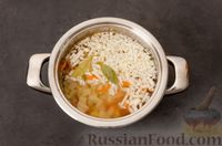 Фото приготовления рецепта: Суп с мясными фрикадельками и яично-сметанной заправкой - шаг №3
