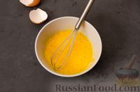 Фото приготовления рецепта: Суп с мясными фрикадельками и яично-сметанной заправкой - шаг №4