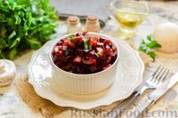 Фото приготовления рецепта: Салат из свёклы и шампиньонов - шаг №9