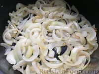 Фото приготовления рецепта: Картофельная запеканка с ветчиной, сыром и соусом бешамель - шаг №5