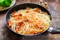 Фото приготовления рецепта: Болгарский перец с начинкой из спагетти с мясным фаршем - шаг №8