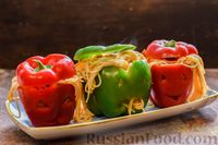 Фото приготовления рецепта: Болгарский перец с начинкой из спагетти с мясным фаршем - шаг №10