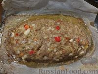 Фото приготовления рецепта: Мясной "хлеб" с сыром и сладким перцем - шаг №7