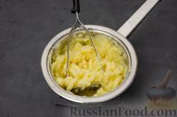 Фото приготовления рецепта: Картофельная запеканка с сёмгой и шпинатом - шаг №4