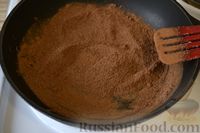 Фото приготовления рецепта: Конфеты из манной крупы с какао - шаг №6