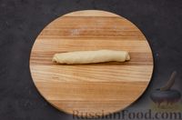 Фото приготовления рецепта: Дрожжевые бублики с сырной начинкой - шаг №17