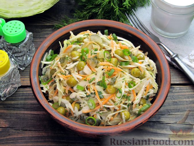 Салат из капусты и зелёного горошка рецепт с фото, как приготовить на конференц-зал-самара.рф