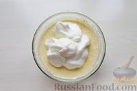 Фото приготовления рецепта: Дрожжевые блины на молоке - шаг №12