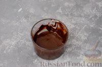Фото приготовления рецепта: Шоколадно-ореховый десерт с финиками и кокосовой стружкой (брауни без выпечки) - шаг №9