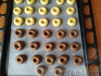 Фото приготовления рецепта: Песочное печенье с яблочным повидлом - шаг №7