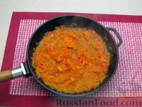 Фото приготовления рецепта: Суп с куриными фрикадельками, лапшой и помидорами - шаг №11