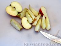 Фото приготовления рецепта: Картофель, запечённый с курицей и яблоками (в рукаве) - шаг №3