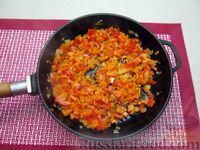 Фото приготовления рецепта: Чечевичный суп с овощами и мясными фрикадельками - шаг №6
