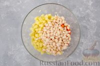 Фото приготовления рецепта: Винегрет с фасолью и солёными огурцами - шаг №8