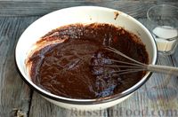 Фото приготовления рецепта: Опавший шоколадный пирог с миндальной мукой, на оливковом масле - шаг №9