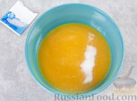 Фото приготовления рецепта: Морковный манник на кефире, с рисовой мукой - шаг №6