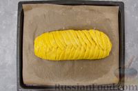 Фото приготовления рецепта: Творожный пирог-плетёнка с яблочной начинкой - шаг №14