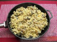 Фото приготовления рецепта: Булгур со сливочно-грибным соусом - шаг №14