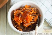 Фото приготовления рецепта: Морковный салат с финиками и медово-имбирной заправкой - шаг №7