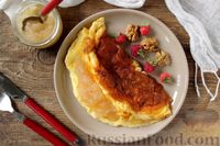 Фото приготовления рецепта: Творожный омлет с начинкой из варенья (в духовке) - шаг №10