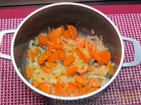 Фото приготовления рецепта: Картофельный суп-пюре с сыром, курицей и свежими помидорами - шаг №5